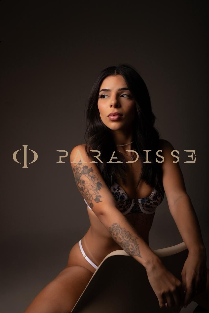 Escorts VIP Paradisse - Livia